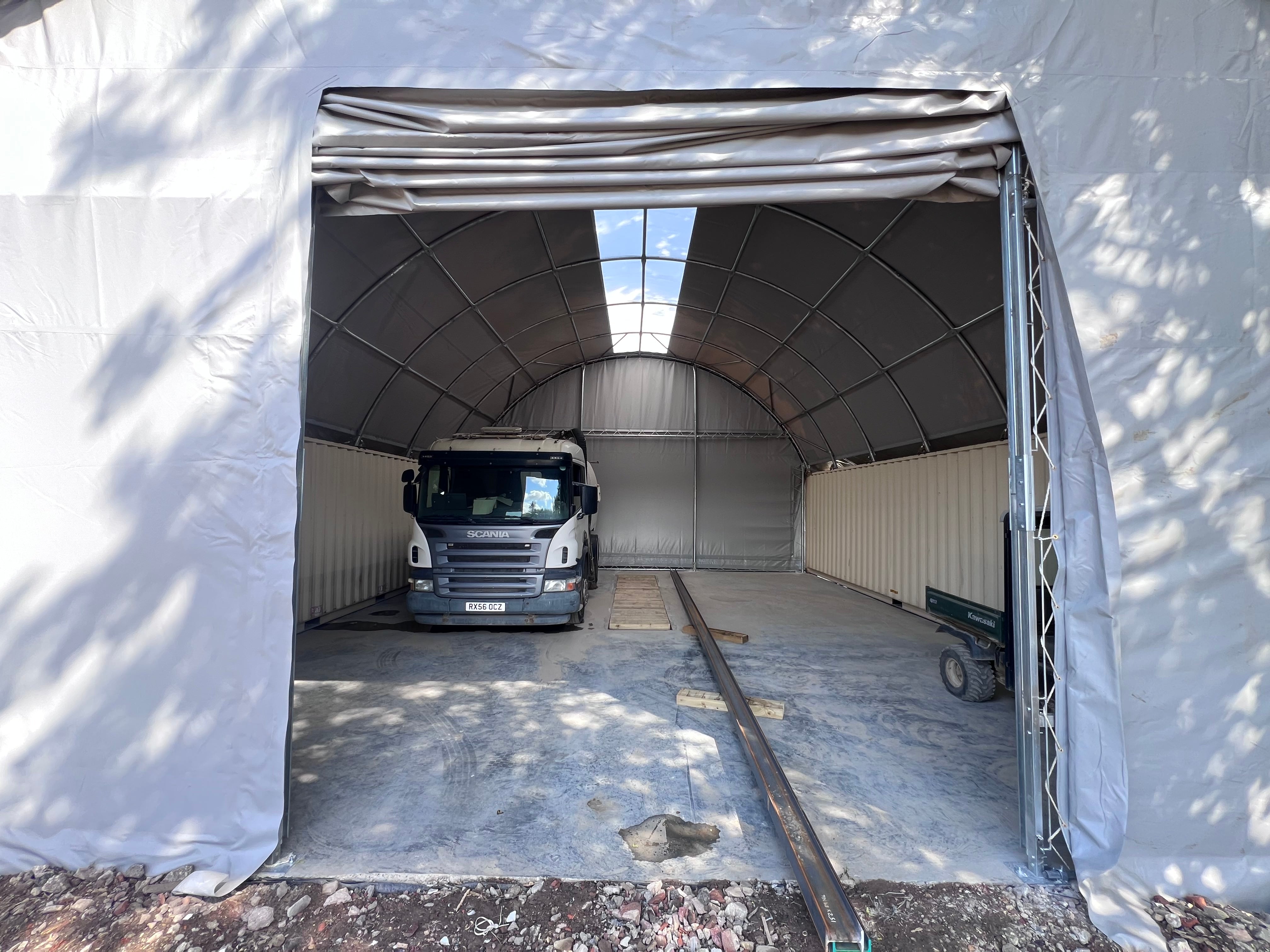 Auvents de conteneurs - 40 pieds x 40 pieds x 15 pieds (12 mx 12 mx 4,5 m)